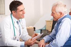Arzt und Patient im Gespräch